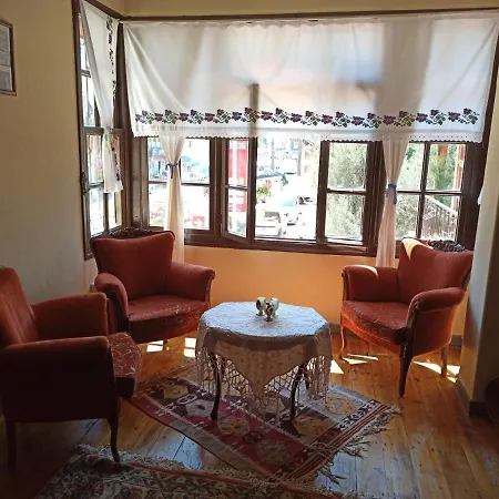 Bayraktar Konağı Center 3* Demre