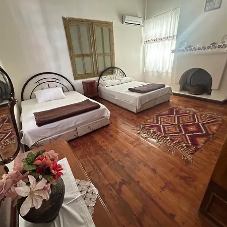 Bayraktar Konagi Center Locanda 3*