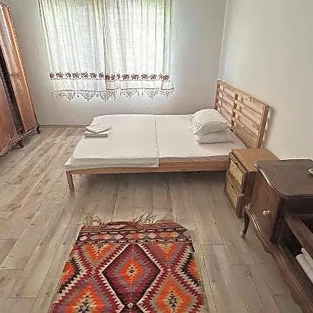 Bayraktar Konagi Center بيت ريفي 3*
