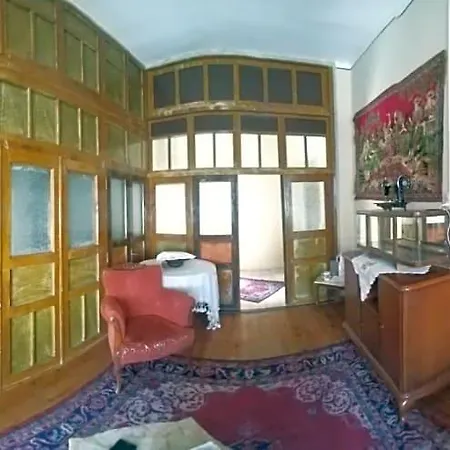 Bayraktar Konagi Center بيت ريفي دمرة