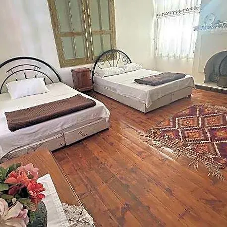 Bayraktar Konagi Center بيت ريفي دمرة