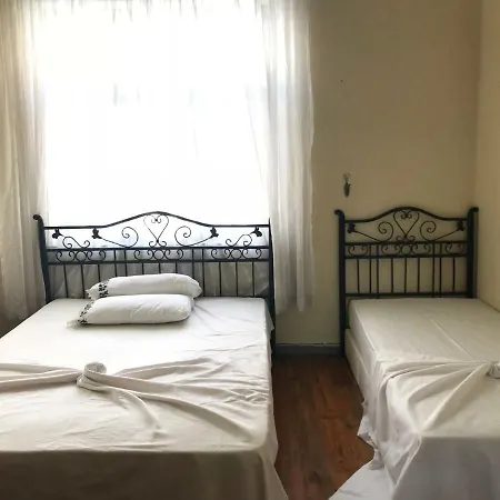 Bayraktar Konagi Center Han 3*